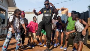 Berita Internasional : ‘Saya ingin memilih untuk menjadi lebih baik, bukan menjadi pahit’: Bagaimana Eddy Kenzo dari Uganda berubah dari tidur di jalanan menjadi nominasi Grammy yang bersejarah