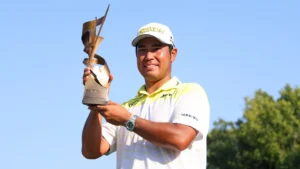 Hideki Matsuyama dari Jepang menyaksikan keunggulan lima pukulan 