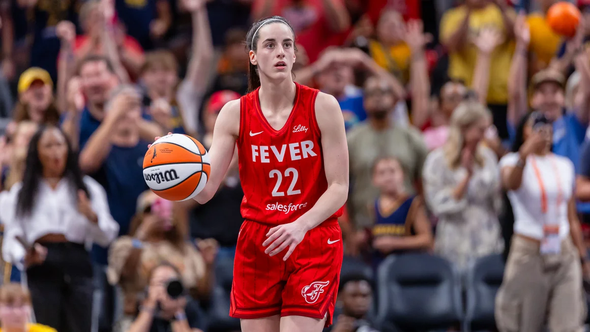 Caitlin Clark dengan suara bulat menobatkan AP WNBA Rookie of the Year setelah musim pemecahan rekor